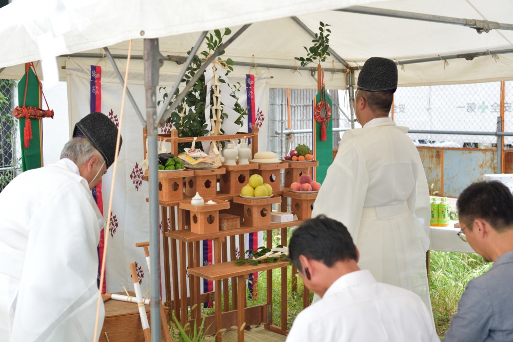 地鎮祭はどこに頼めばいいの？シェアハウスを建てますけど